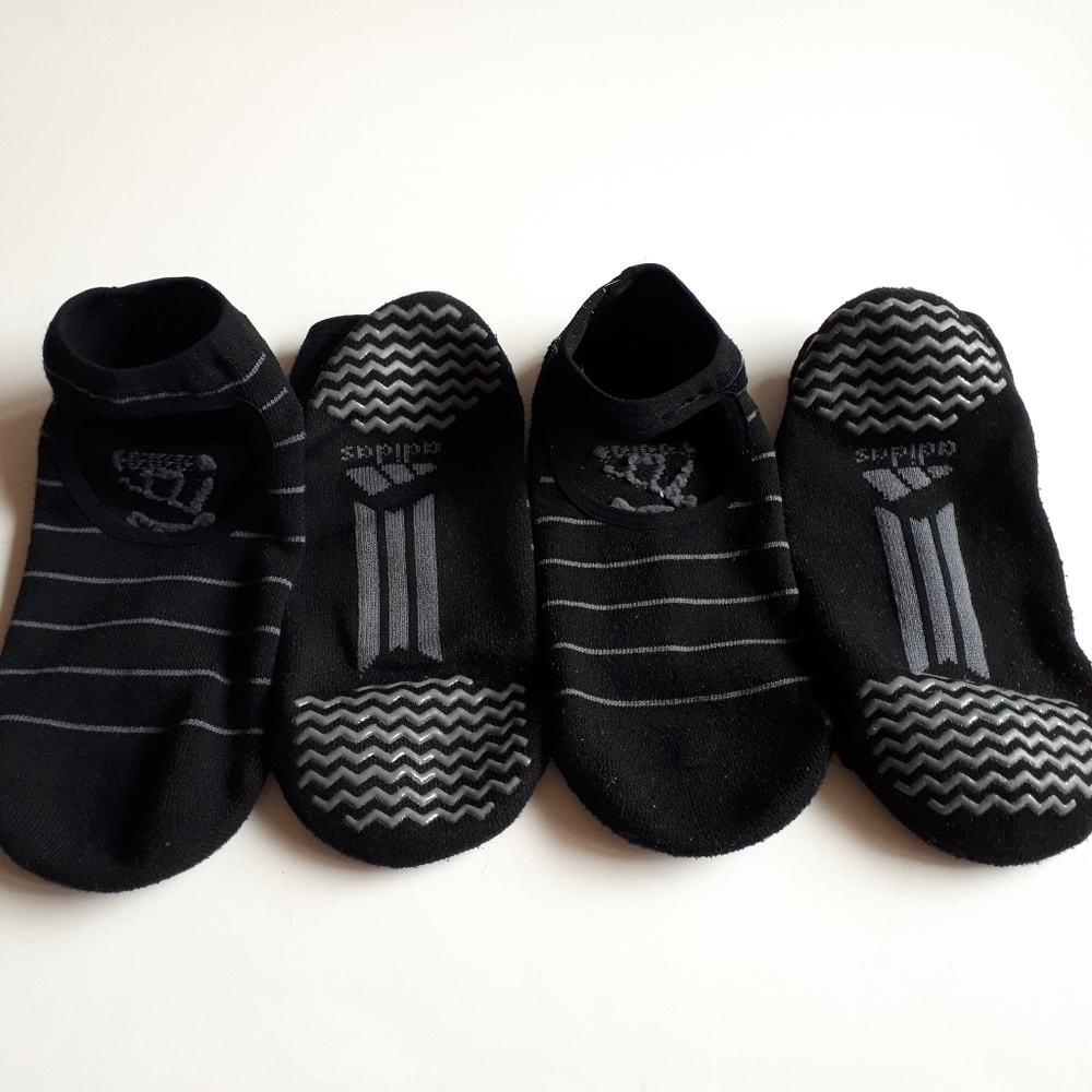 NWOT ADIDAS Non Slip Socks (2Pairs)